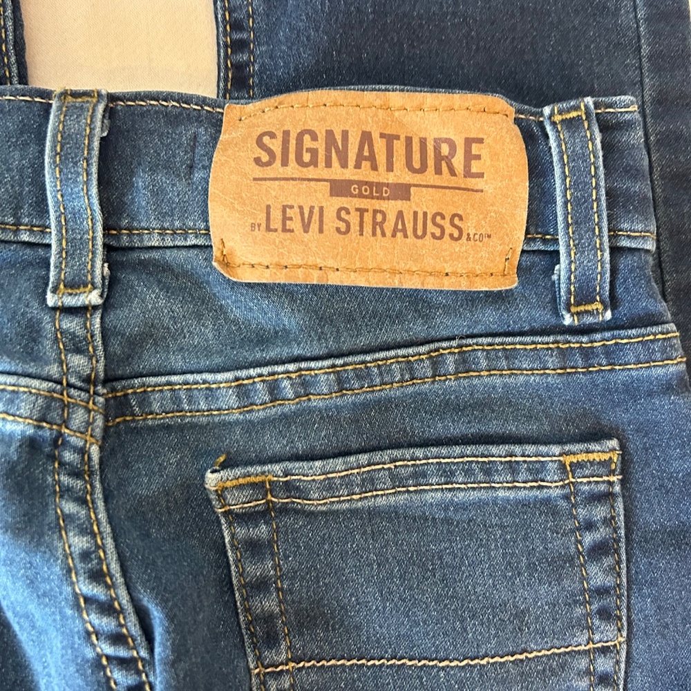 Girl's Levi Athletic Straight Regular Jeans | Size 6 - Picture 4 of 7